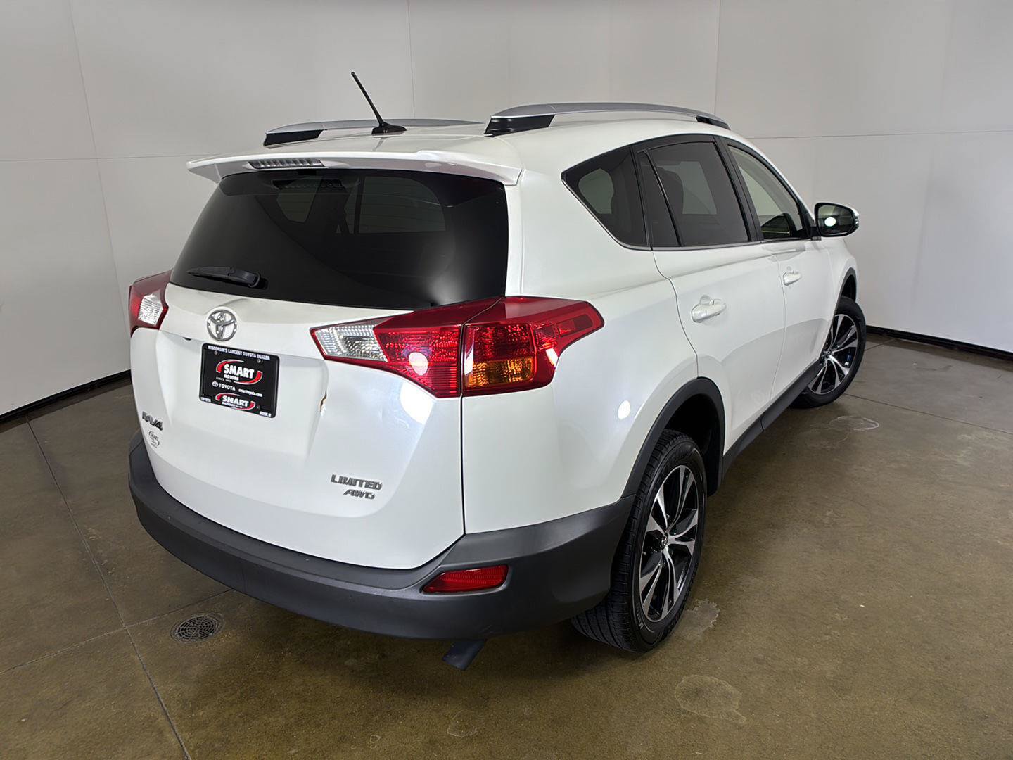 Used 2015 Toyota RAV4 Limited AWD/4WD image 10