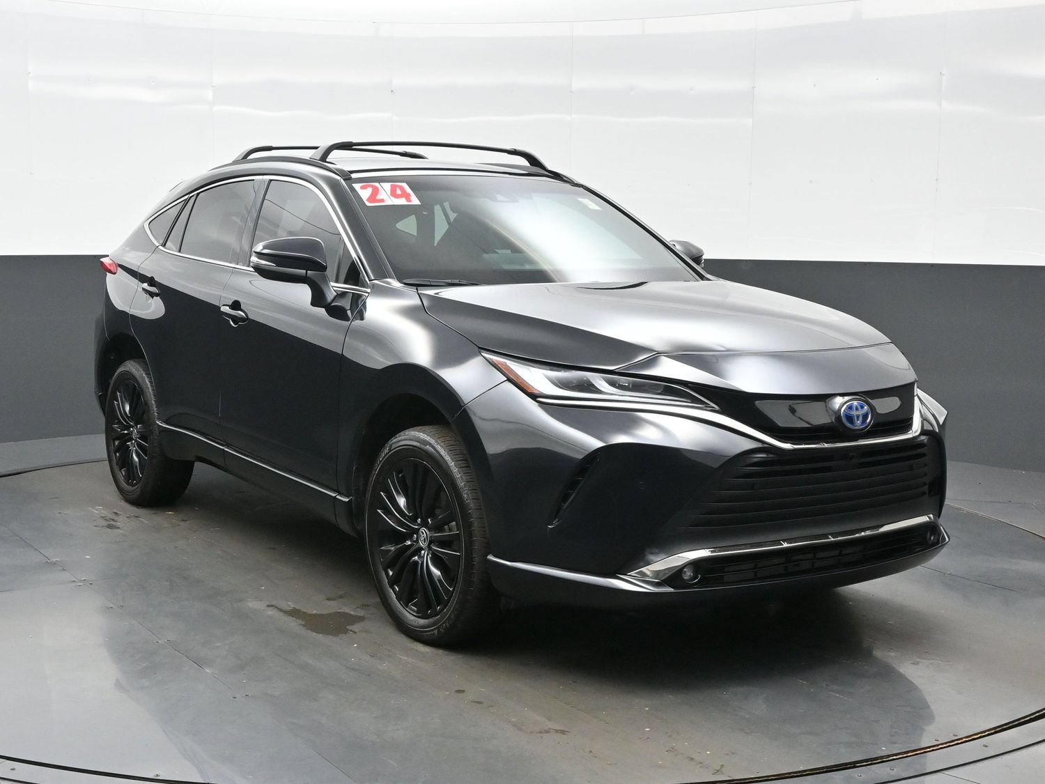 Used 2024 Toyota Venza Nightshade AWD/4WD image 8