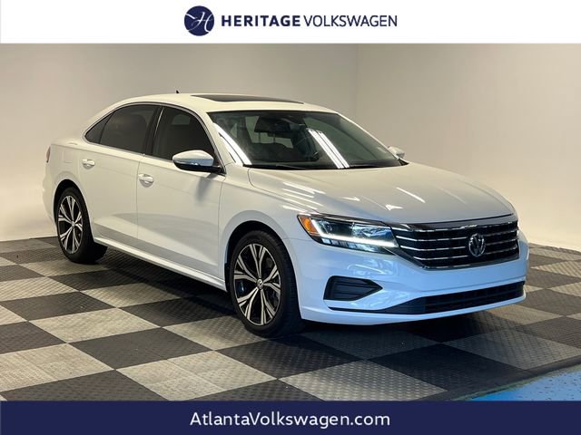 Used 2022 Volkswagen Passat 2.0T SE FWD image 1
