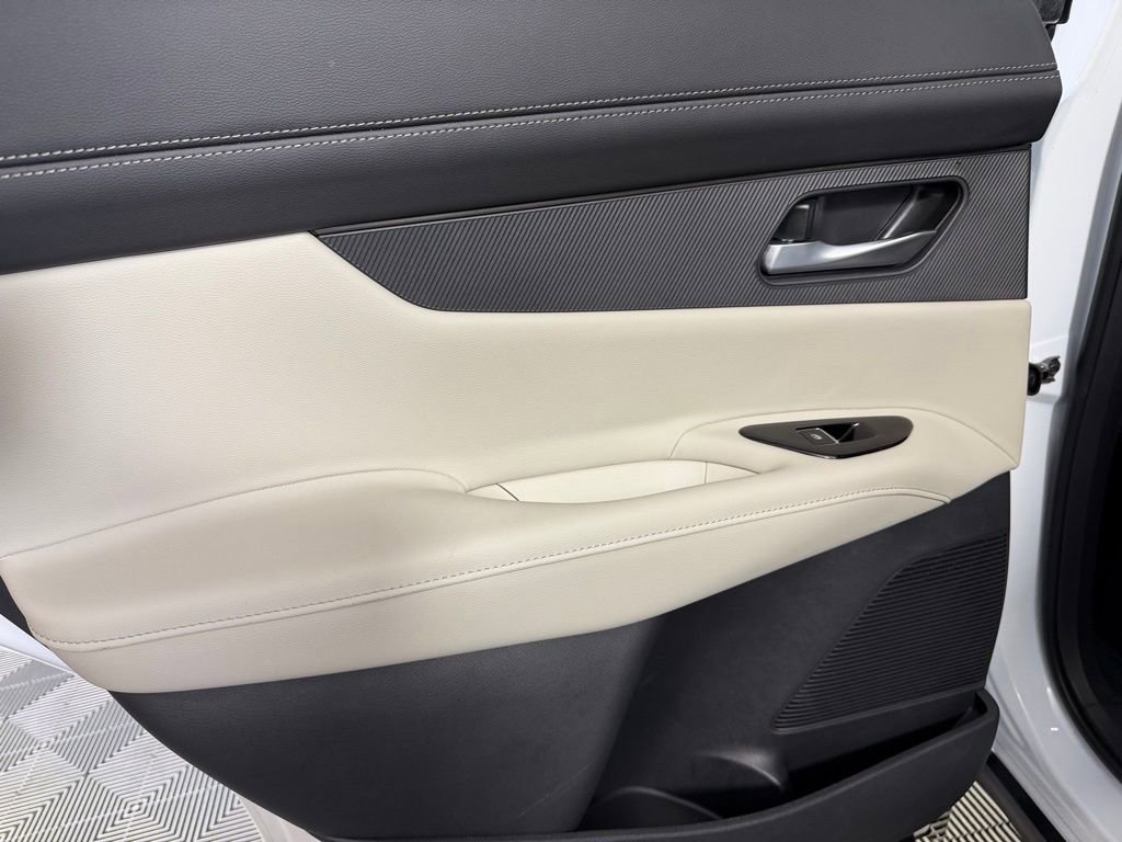 Used 2025 Nissan Murano SL w/ Cargo Package image 27