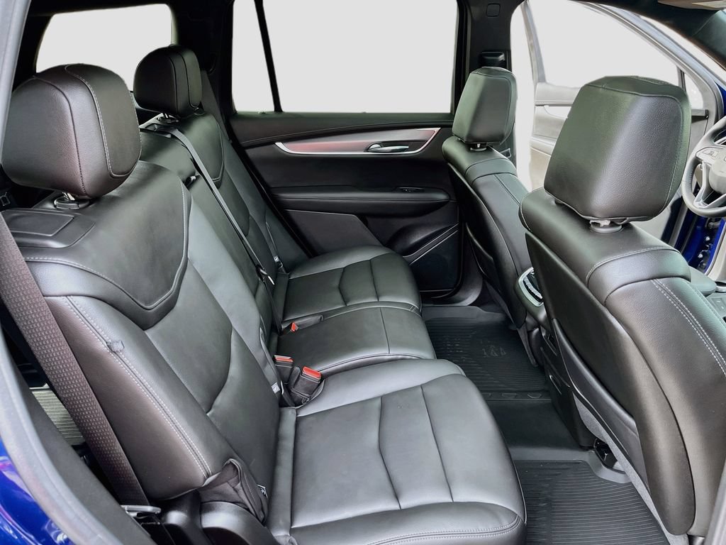 Used 2025 Cadillac XT6 Luxury w/ LPO, Floor Liner Package AWD/4WD image 28