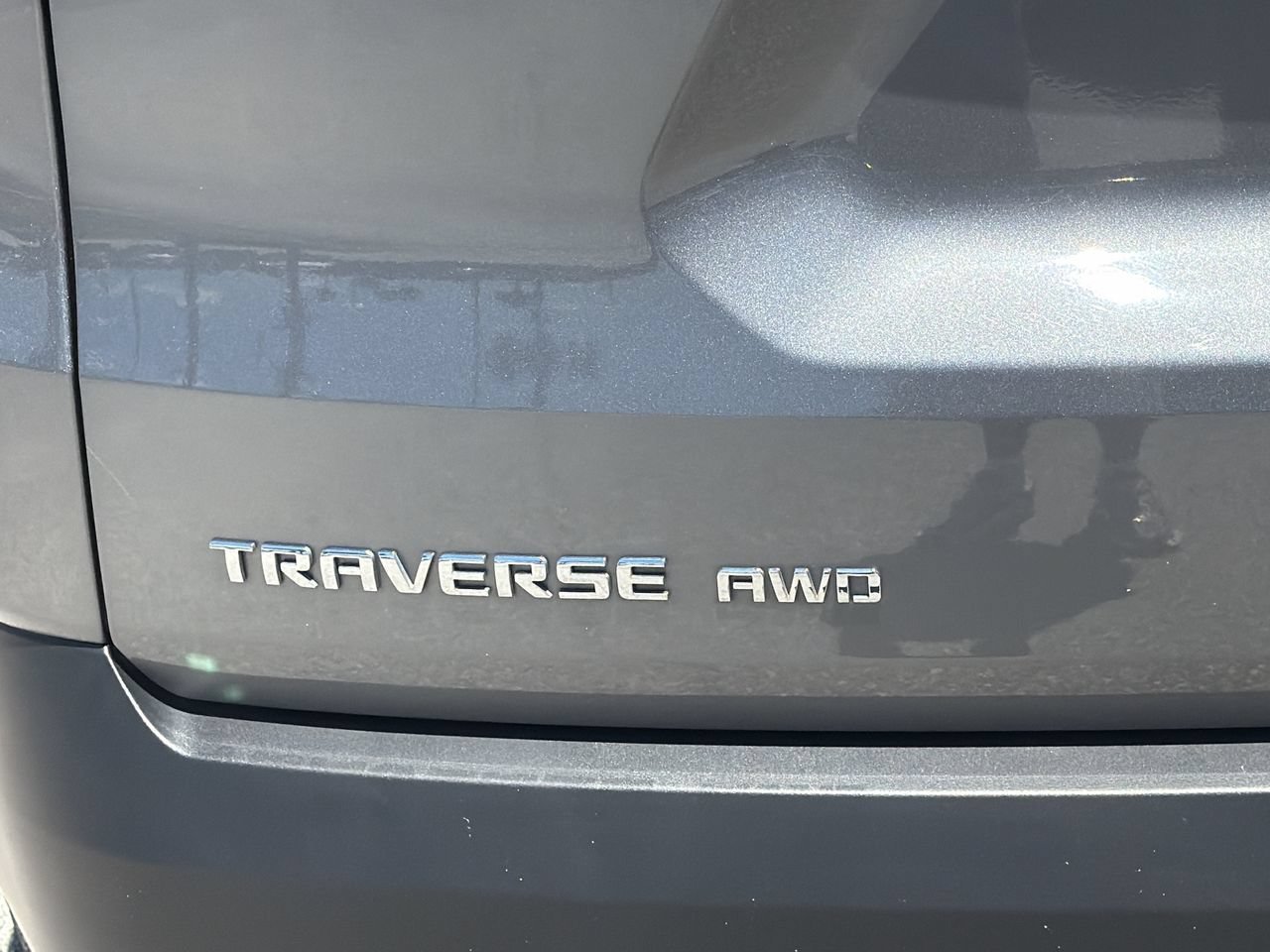Used 2020 Chevrolet Traverse LS AWD/4WD image 9