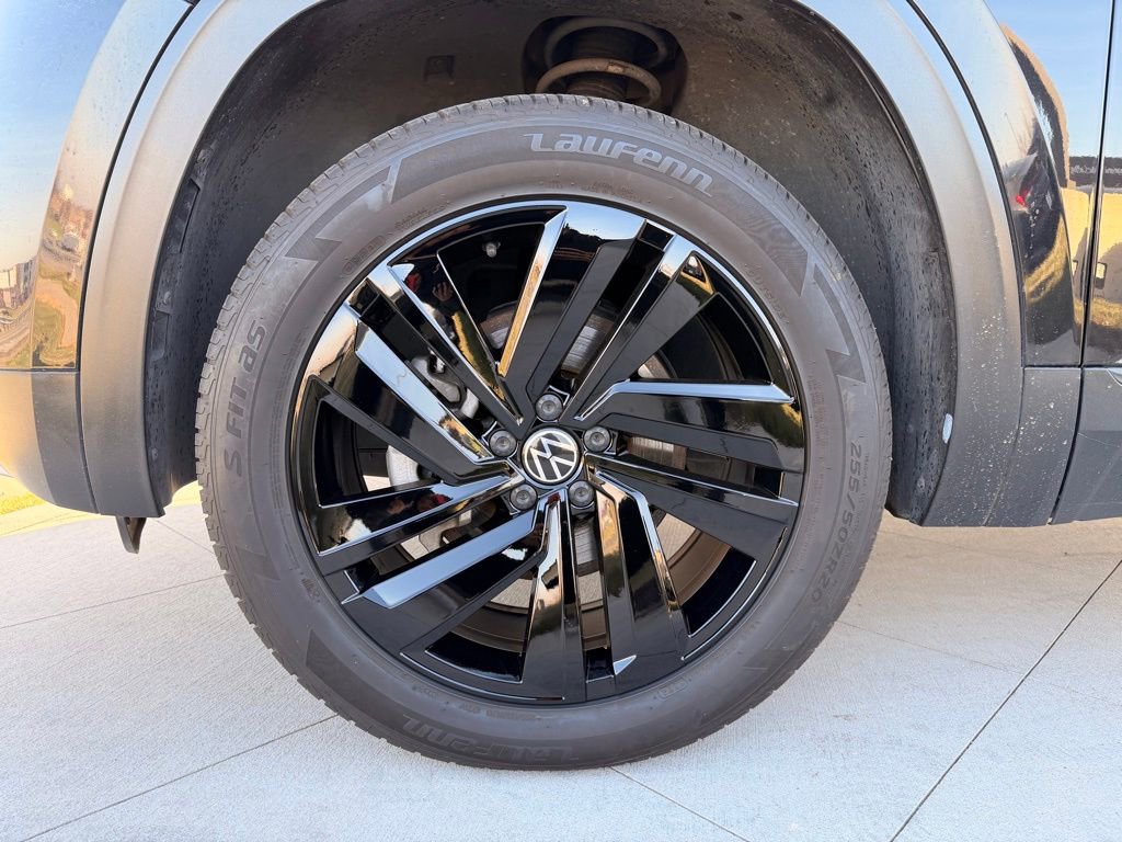 Used 2022 Volkswagen Atlas Cross Sport SE image 10