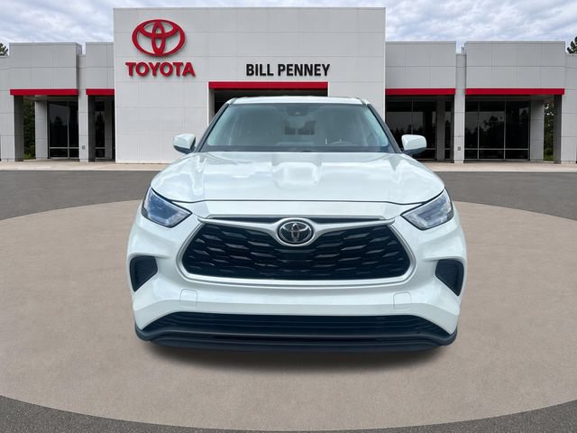 Used 2021 Toyota Highlander L FWD image 8