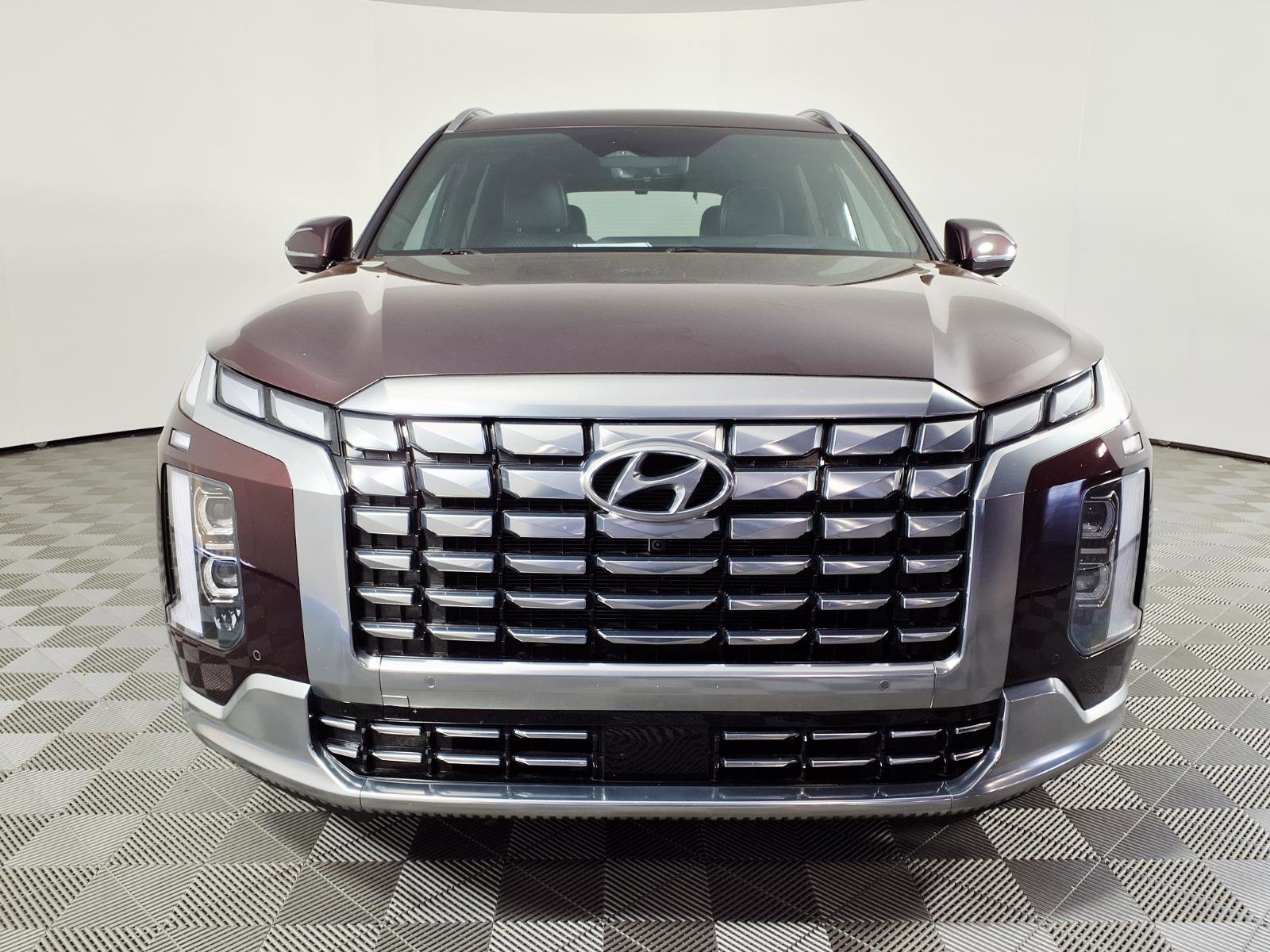 Used 2024 Hyundai Palisade Calligraphy AWD/4WD image 2