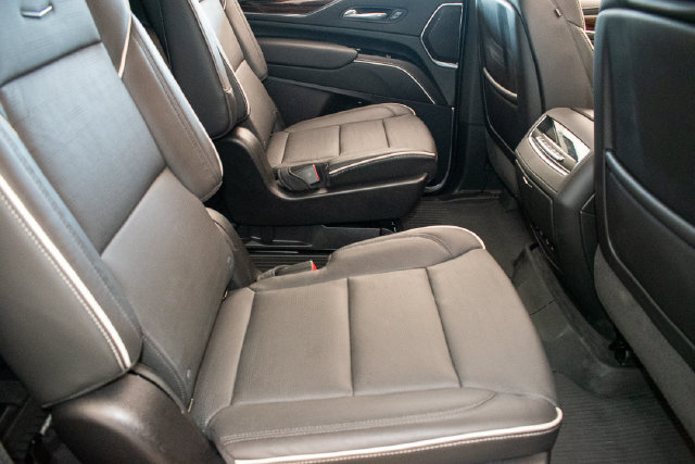 Used 2024 Cadillac Escalade Premium Luxury w/ LPO, Floor Liner Package AWD/4WD image 12