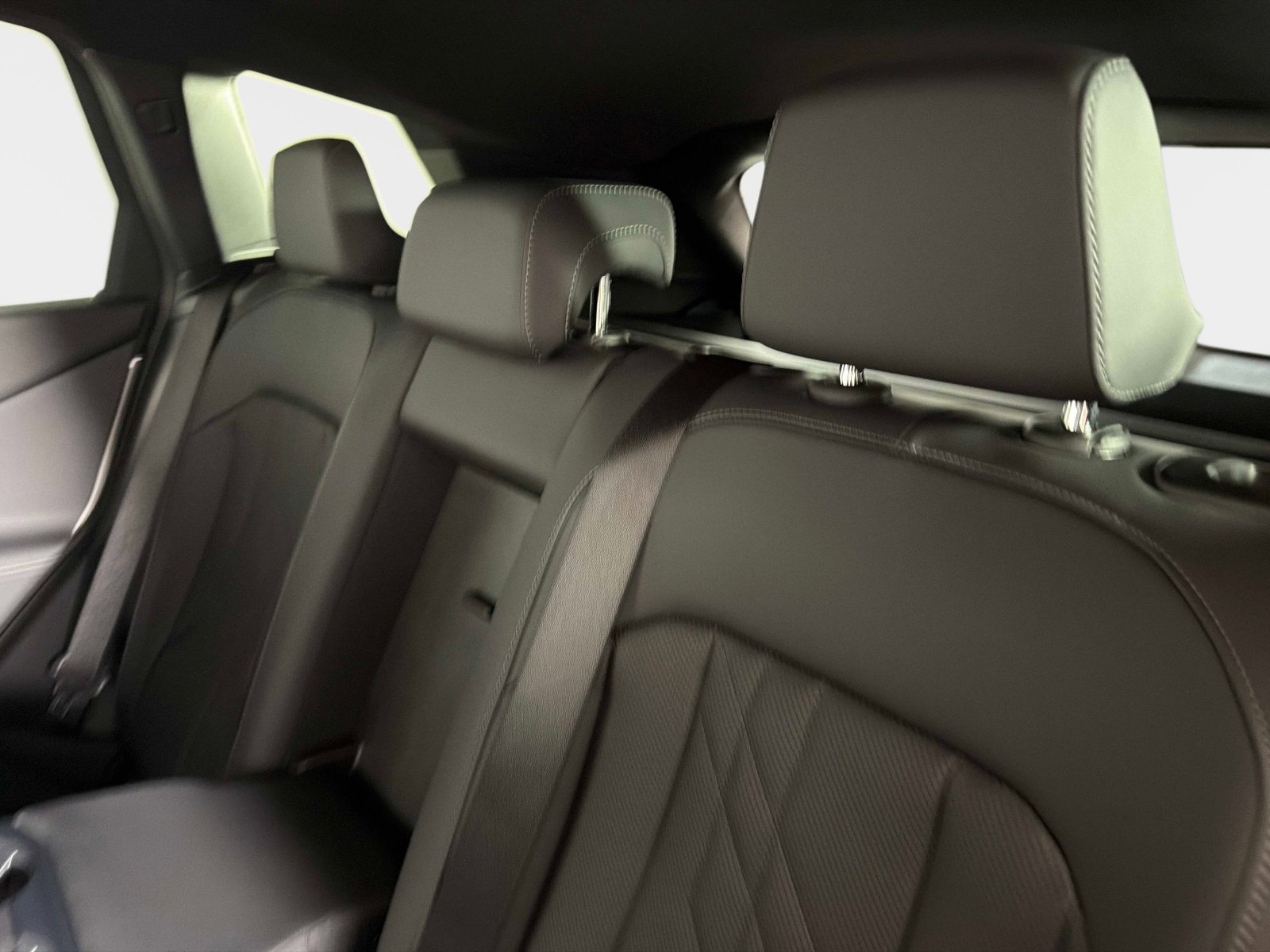 Used 2025 BMW X3 xDrive30i w/ Convenience Package image 32