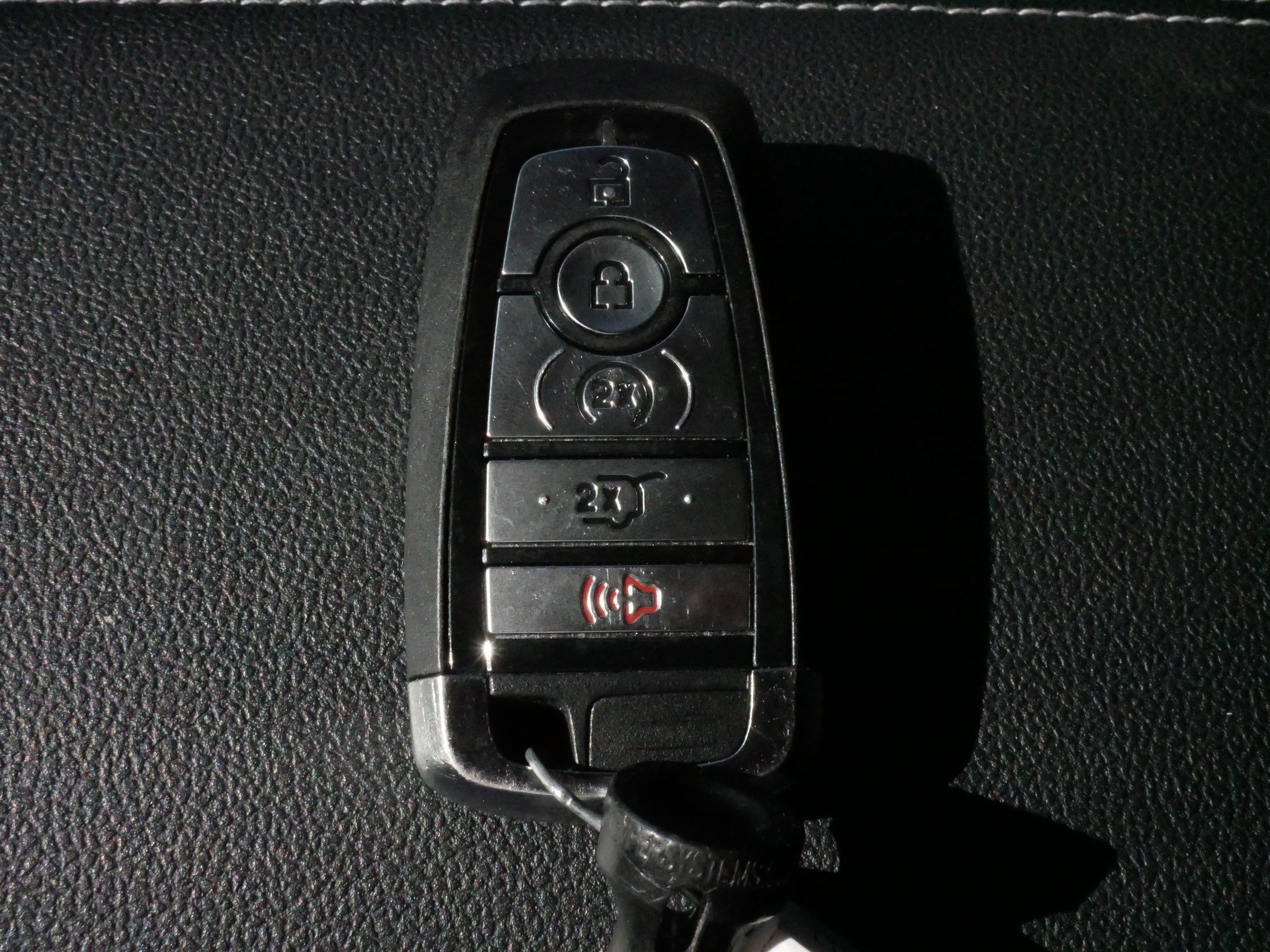 Used 2020 Ford Escape SEL AWD/4WD image 31