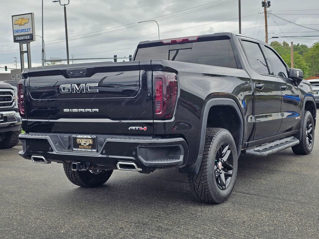 Used 2023 GMC Sierra 1500 AT4 w/ AT4 Premium Package AWD/4WD image 3