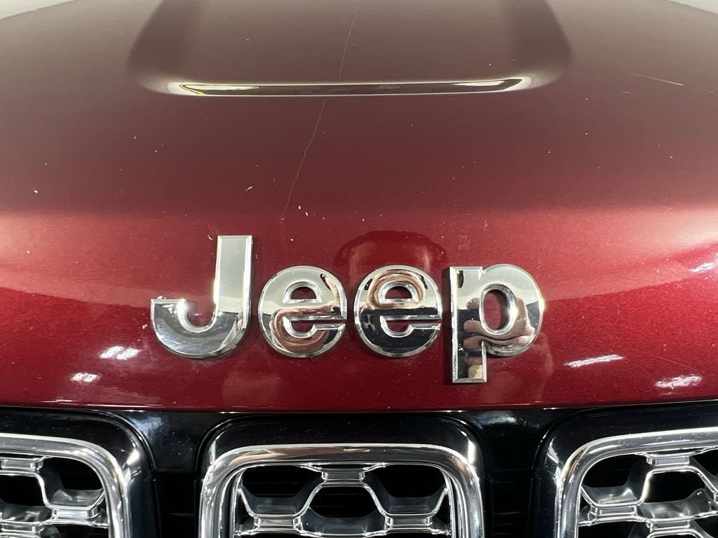 Used 2018 Jeep Grand Cherokee Overland AWD/4WD image 31