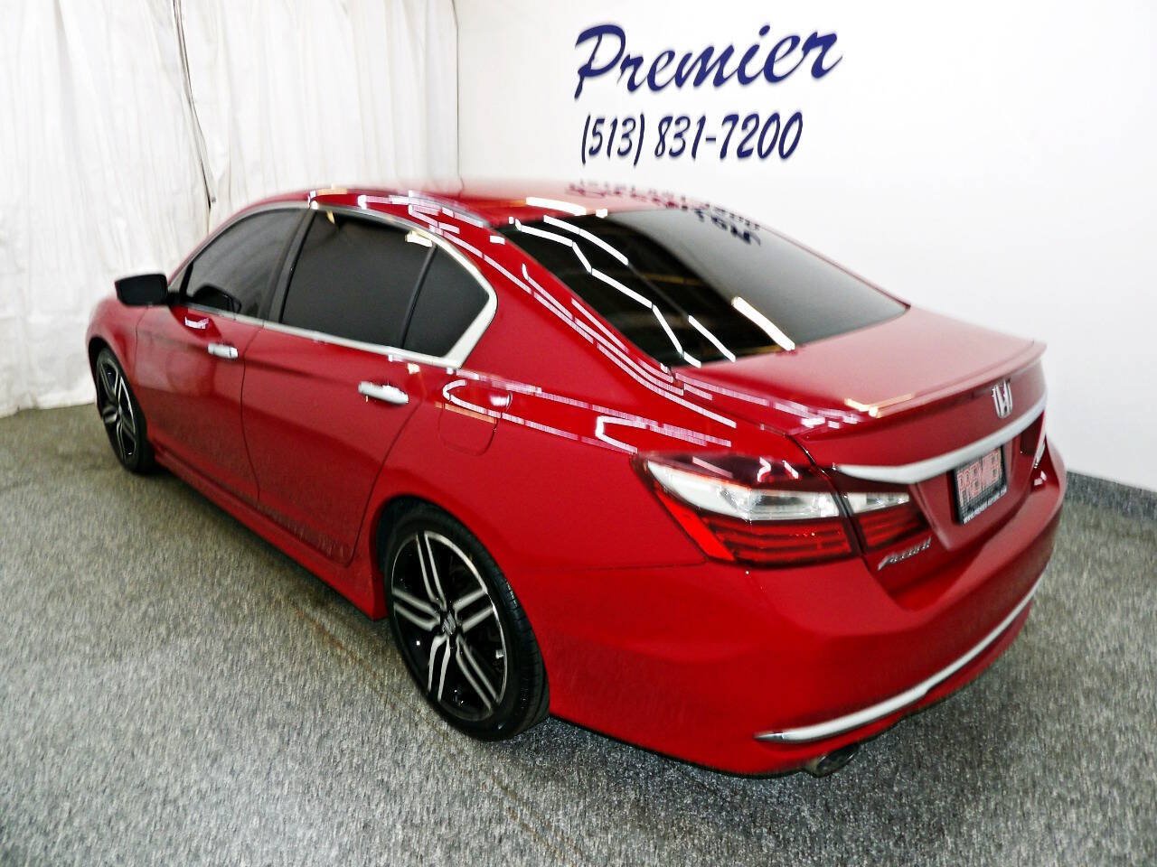 Used 2017 Honda Accord Sport image 4