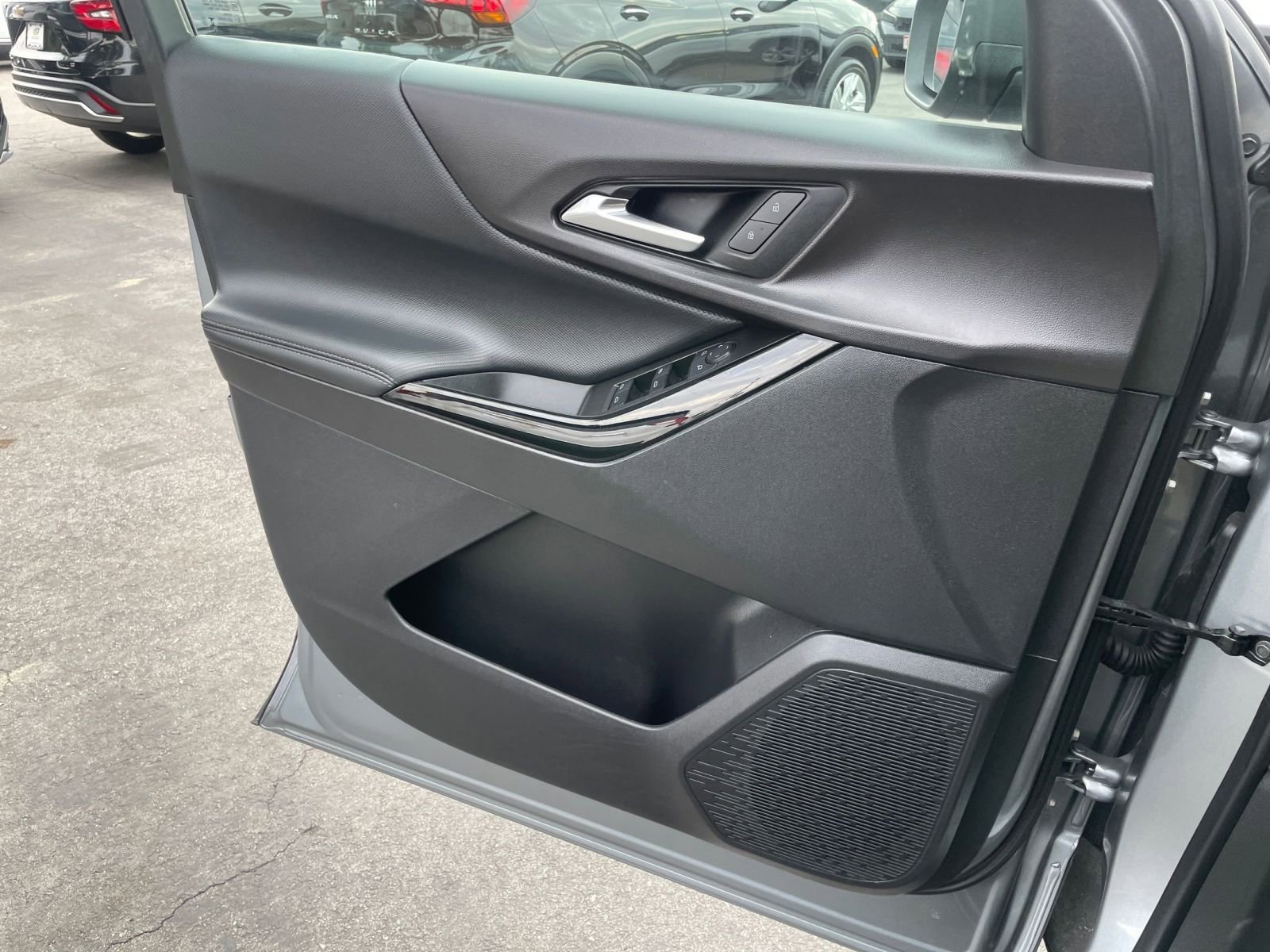 Used 2025 Chevrolet Equinox LT image 20