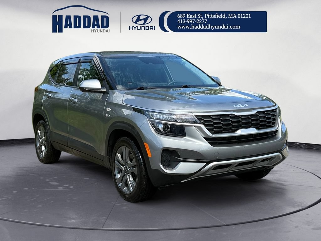 Used 2023 Kia Seltos LX AWD/4WD image 7