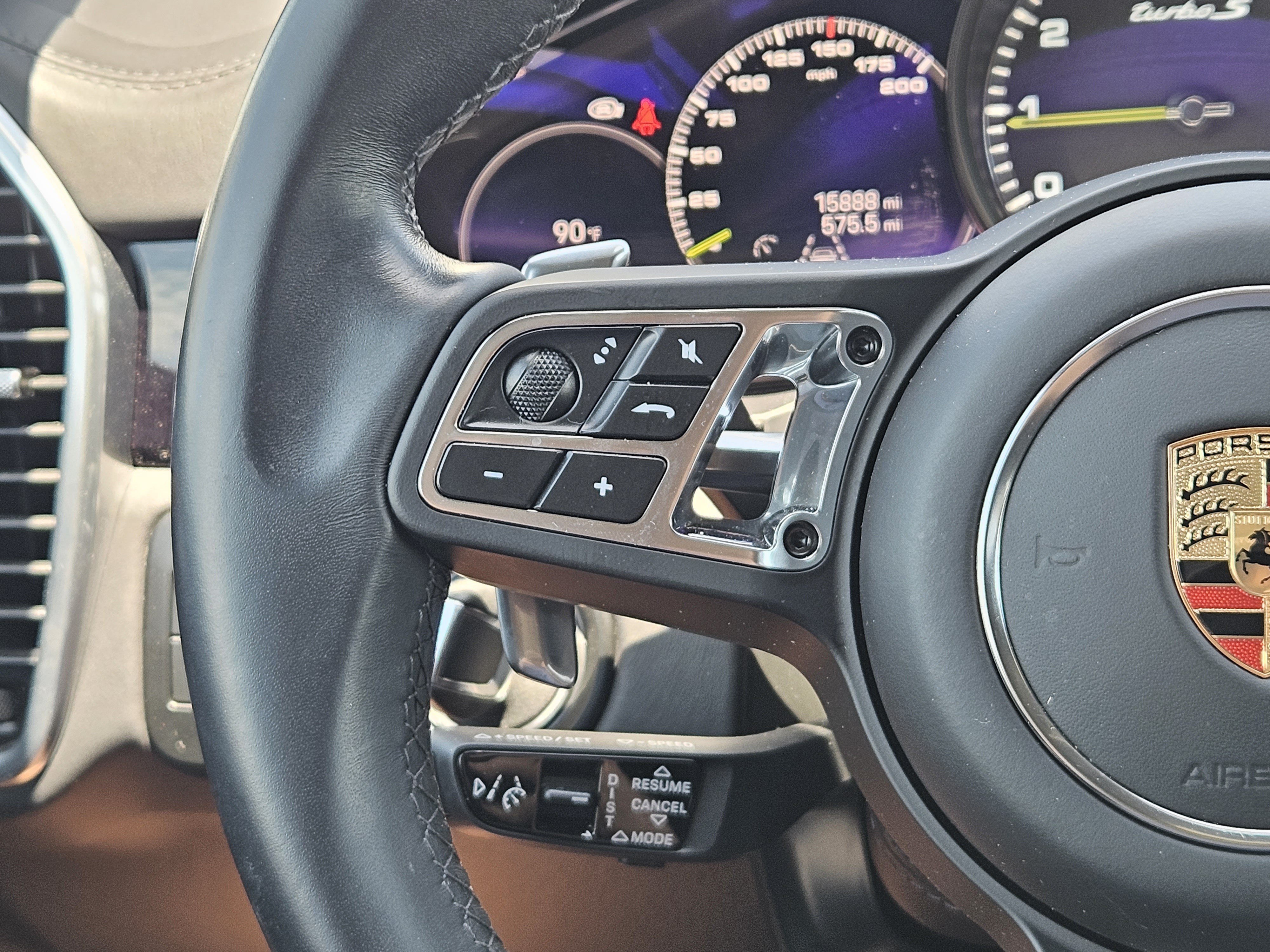 Certified 2023 Porsche Cayenne Turbo S AWD/4WD image 26