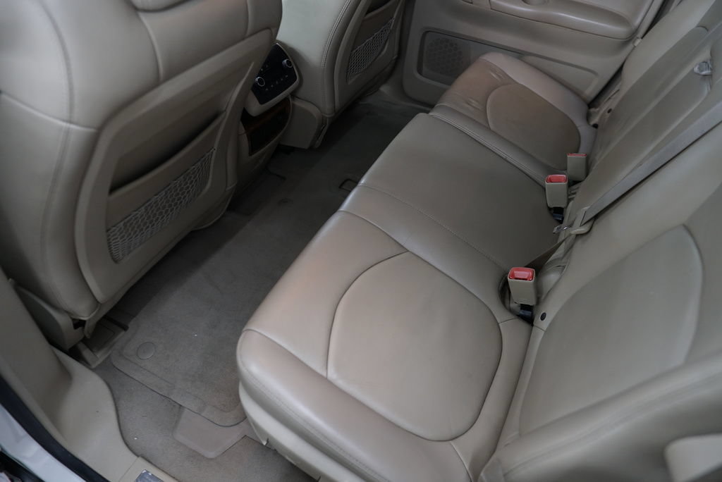 Used 2007 Saturn Outlook XR w/ Premium Trim Pkg FWD image 38