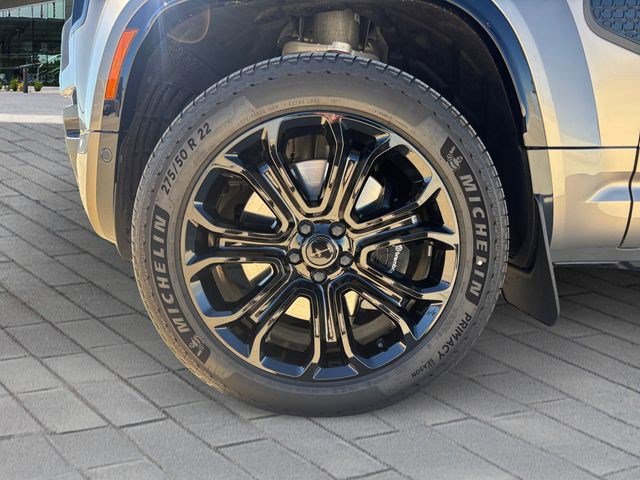 New 2026 Land Rover Defender 110 OCTA image 9