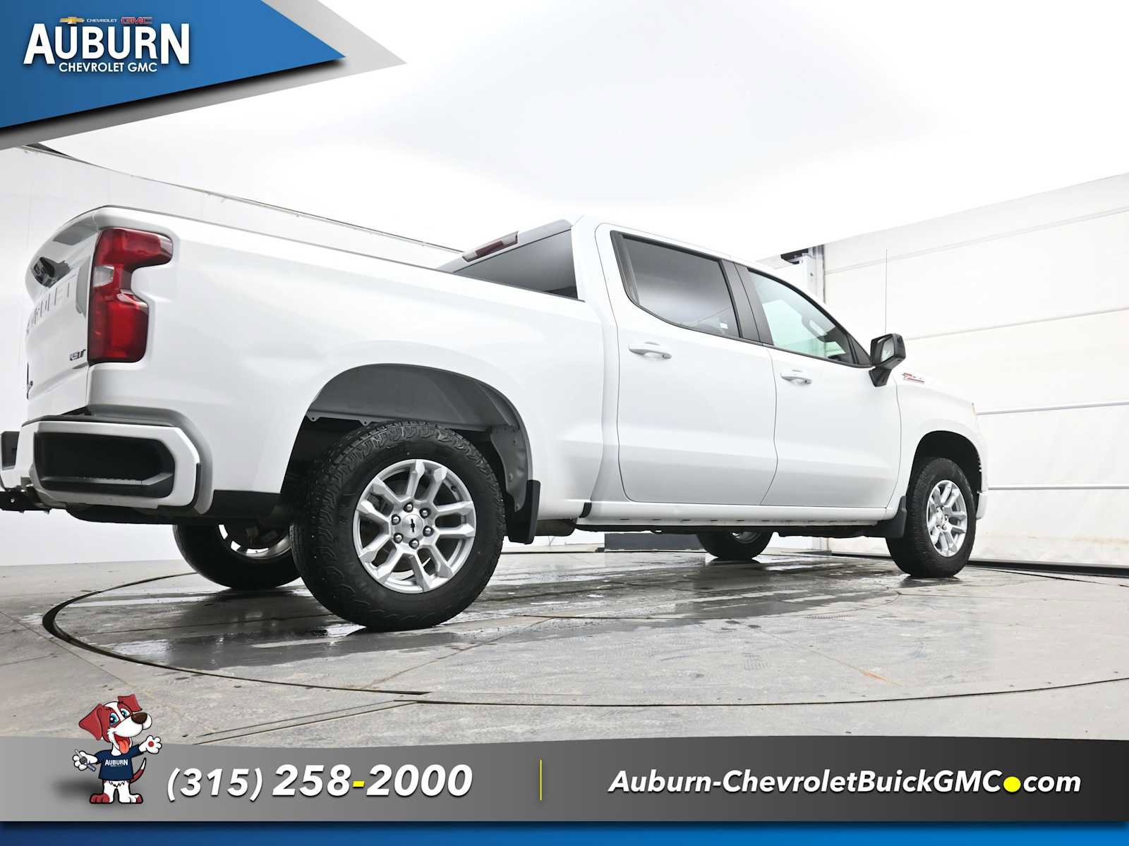 Used 2024 Chevrolet Silverado 1500 RST w/ Z71 Off-Road Package image 22