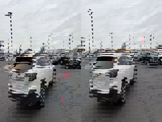 Used 2021 Subaru Outback Premium image 8