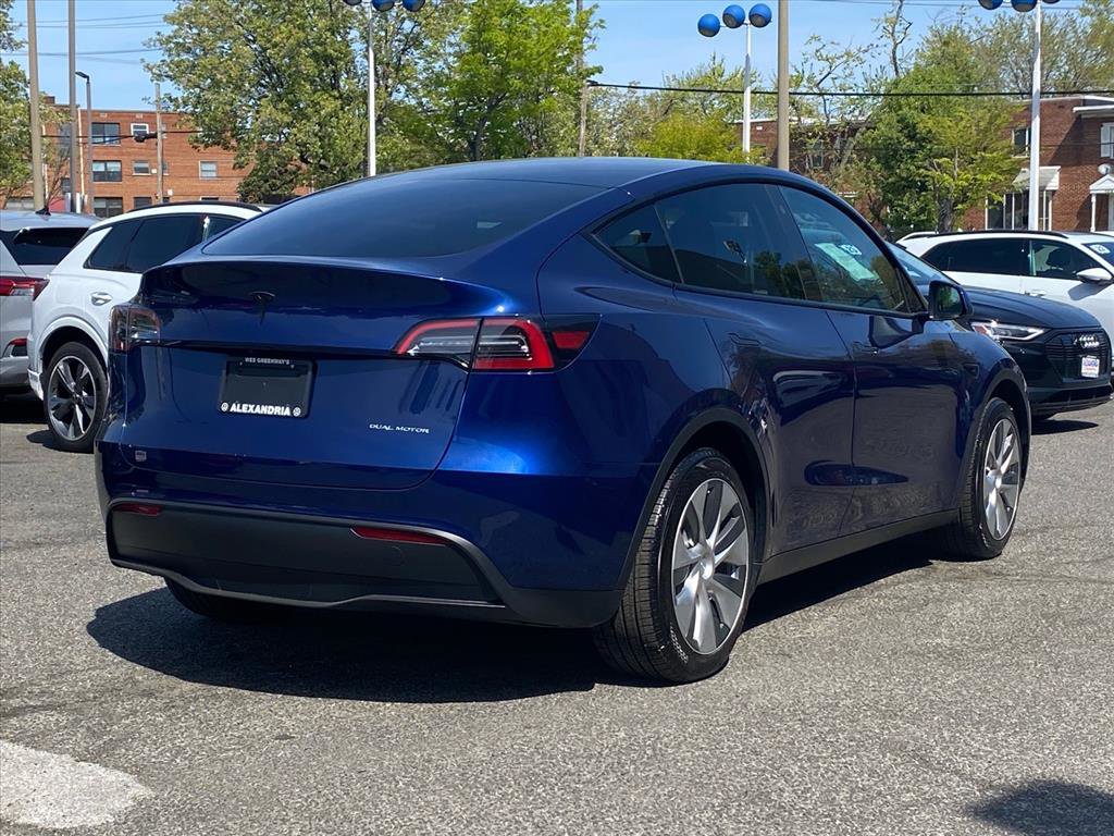 Used 2023 Tesla Model Y Long Range image 3