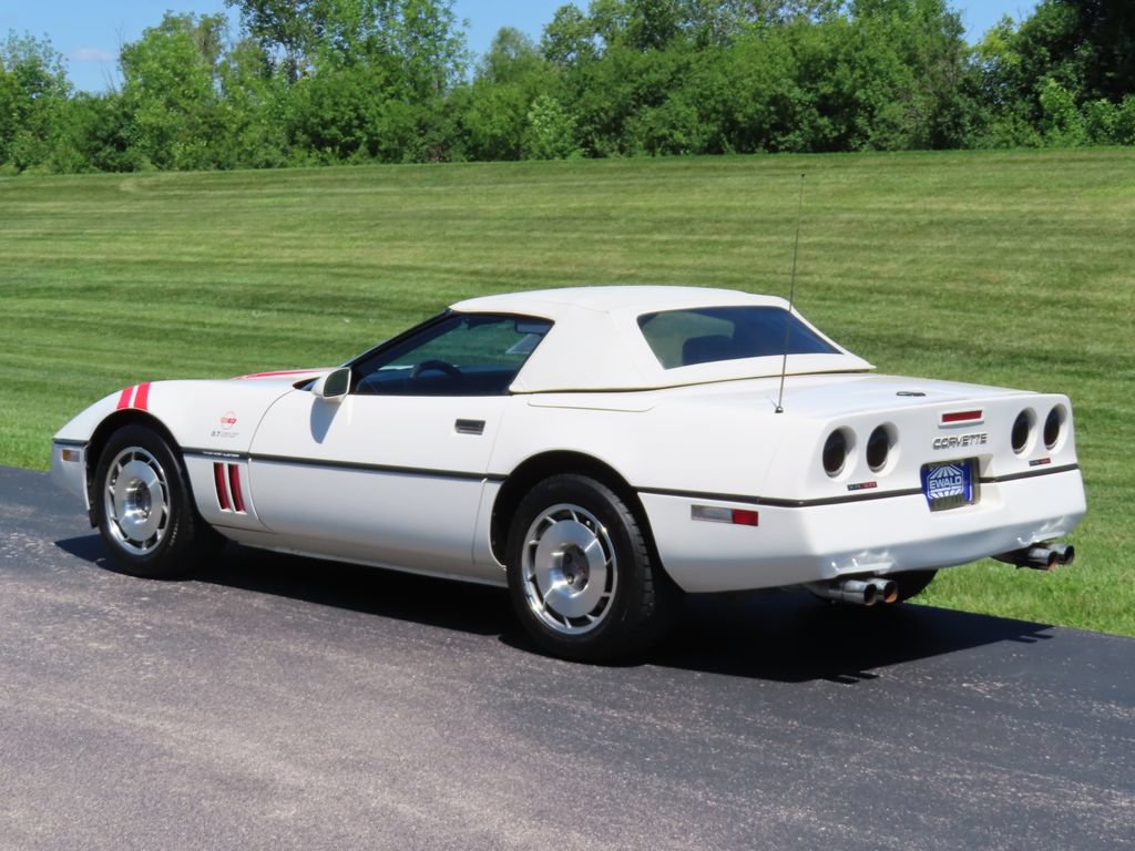 Used 1987 Chevrolet Corvette Convertible RWD image 20