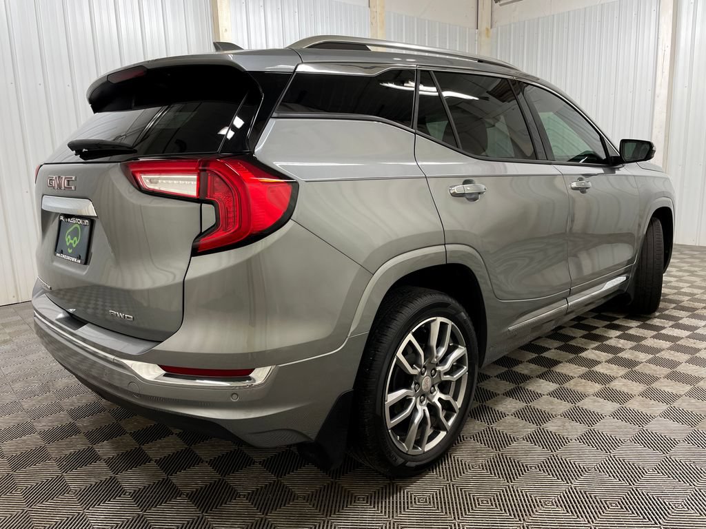 Certified 2024 GMC Terrain Denali w/ Denali Premium Package AWD/4WD image 25