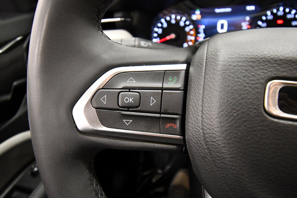Used 2025 Jeep Compass Limited AWD/4WD image 20