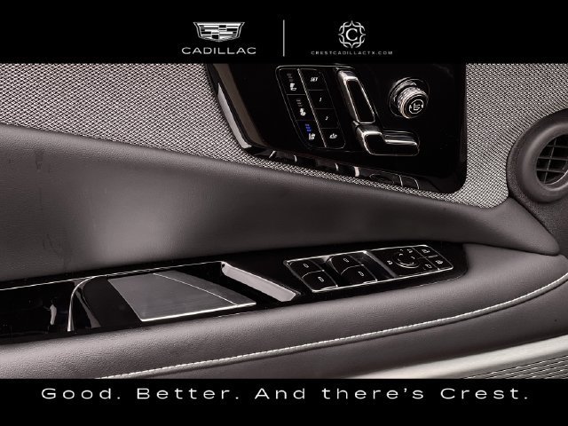 Certified 2025 Cadillac Optiq Sport 2 w/ LPO, Floor Liner Package AWD/4WD image 25