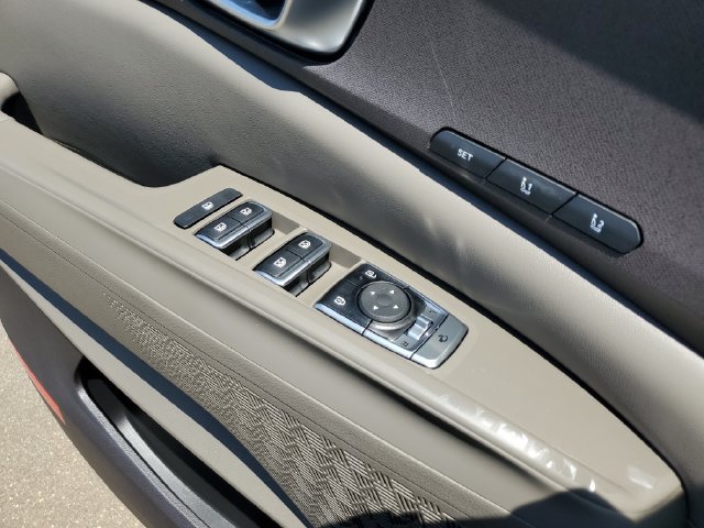 New 2026 Kia Carnival EX FWD image 26