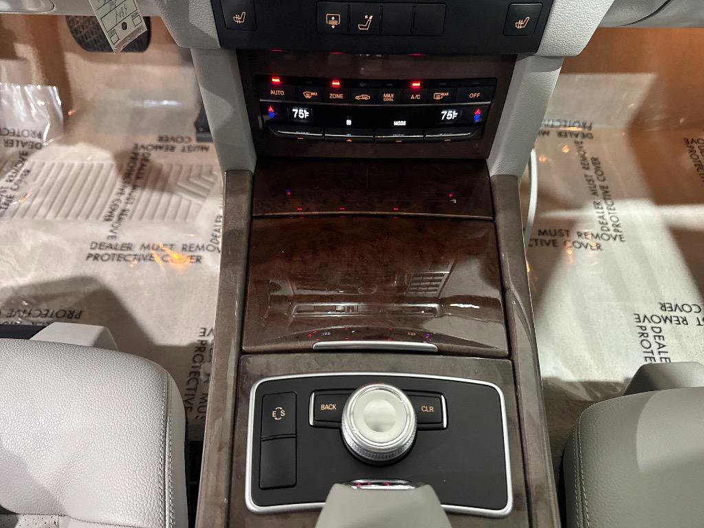 Used 2011 Mercedes-Benz E 350 Sedan image 44