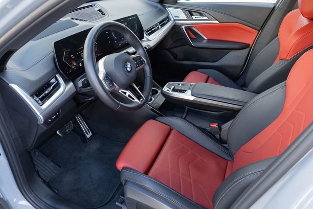 Certified 2025 BMW X2 xDrive28i w/ Premium Package image 2