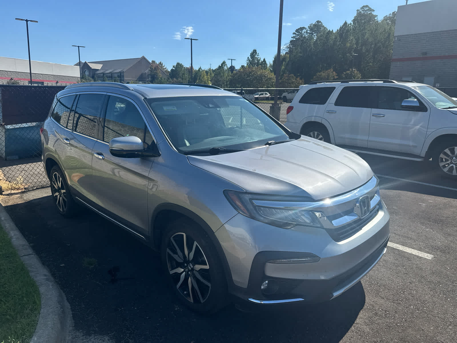 Used 2021 Honda Pilot Elite image 2