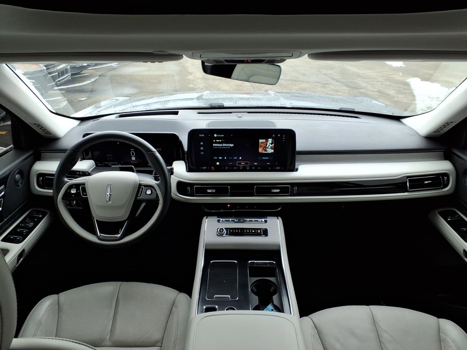 Used 2025 Lincoln Aviator Reserve w/ Illumination Package image 12