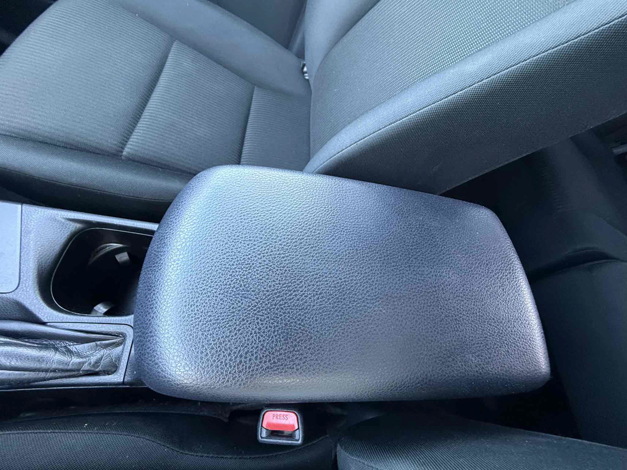 Used 2018 Toyota RAV4 LE w/ All Weather Liner Package FWD image 87