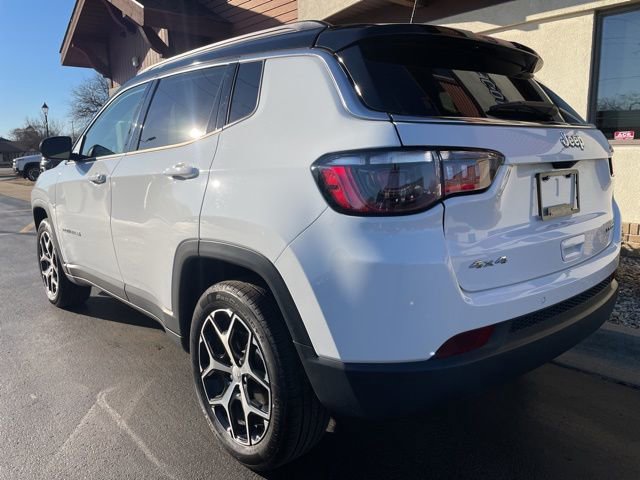 Used 2024 Jeep Compass Limited image 9