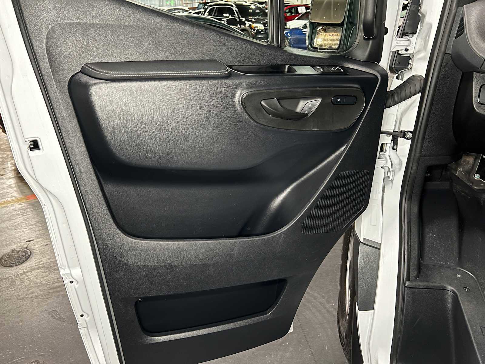 Used 2025 Mercedes-Benz Sprinter 2500 image 18