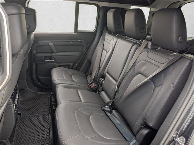 Used 2025 Land Rover Defender 110 S image 16