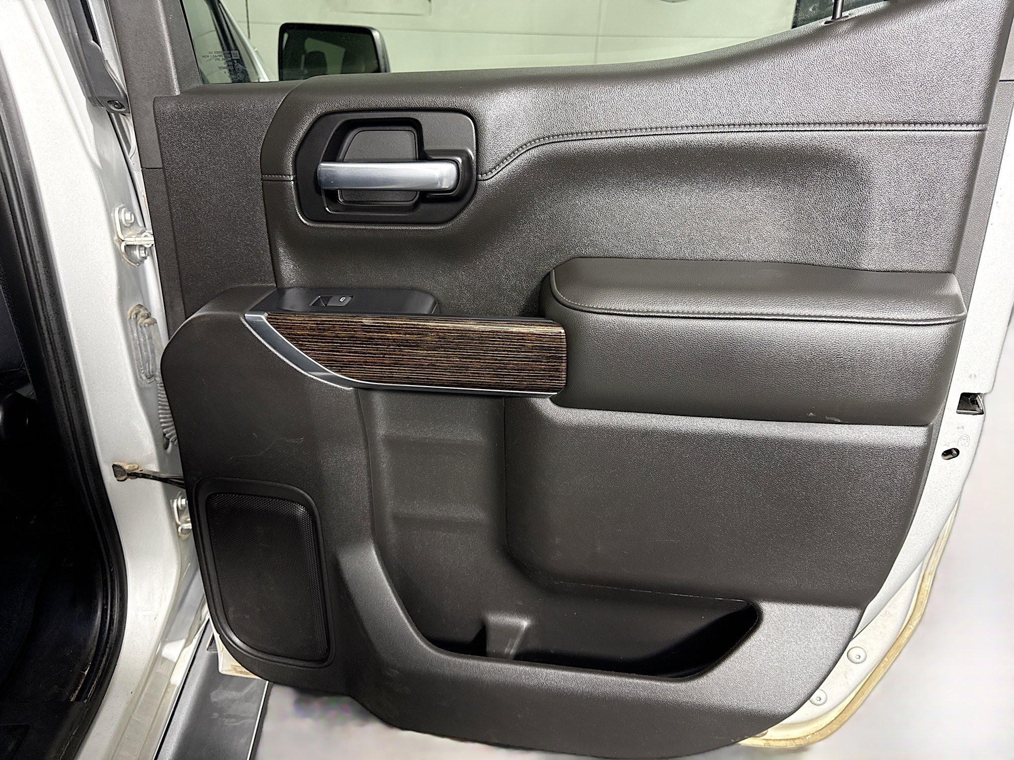 Used 2020 GMC Sierra 1500 Elevation w/ Elevation Value Package image 28