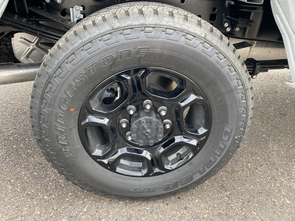 New 2026 Ford F350 4x4 Crew Cab Super Duty image 3