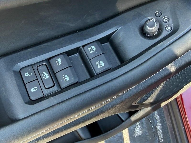 New 2026 Jeep Grand Cherokee Altitude image 9