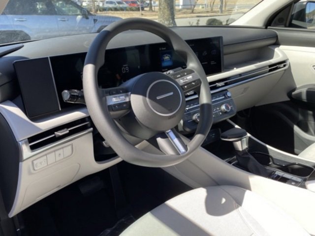 New 2025 Hyundai Tucson SE image 12