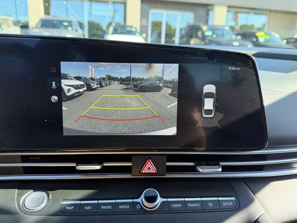Certified 2023 Hyundai Elantra Limited FWD image 23