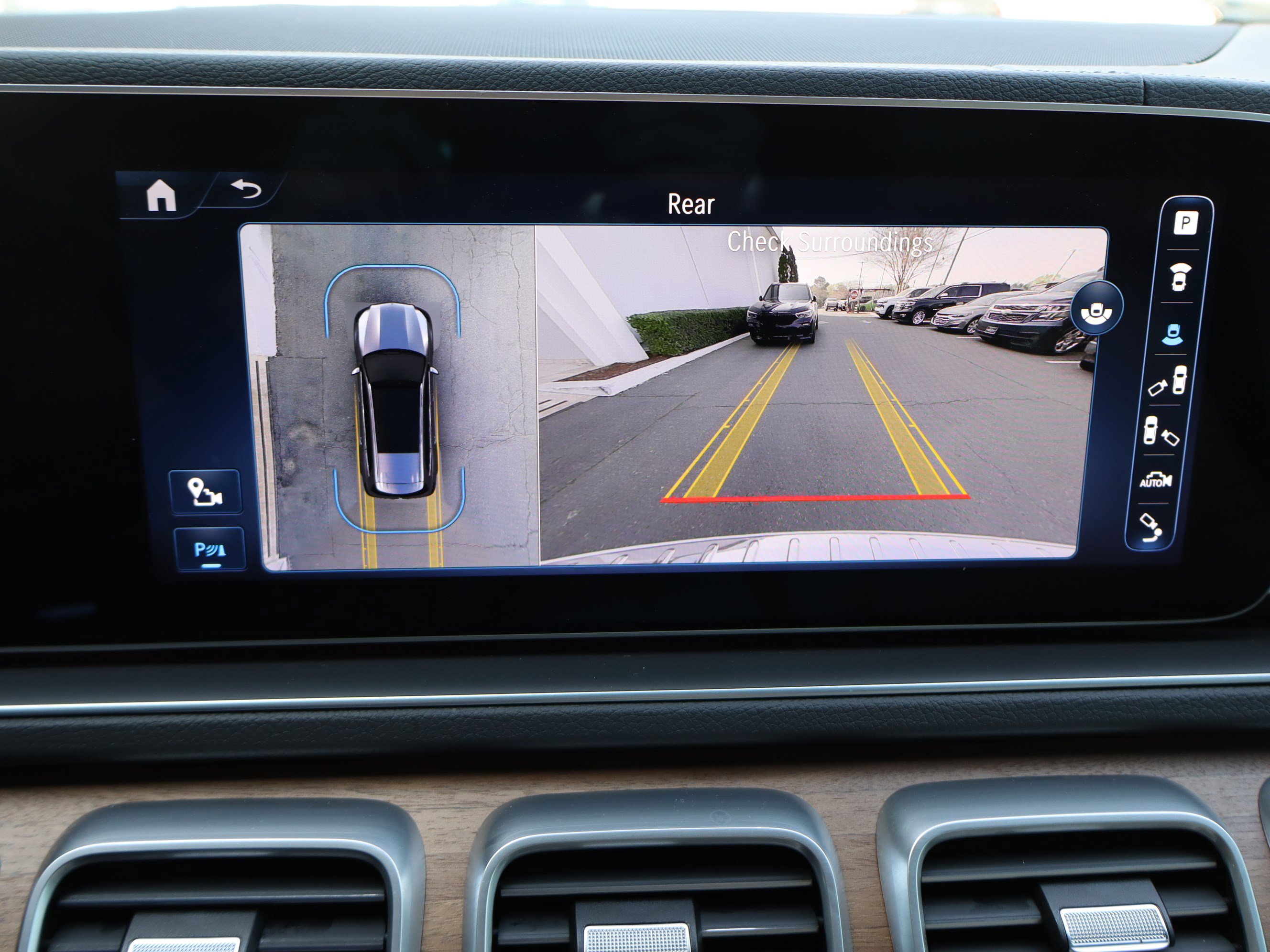 Used 2024 Mercedes-Benz GLS 580 4MATIC image 28