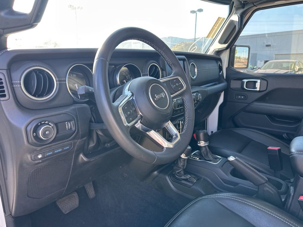 Used 2023 Jeep Wrangler Unlimited Sahara image 9