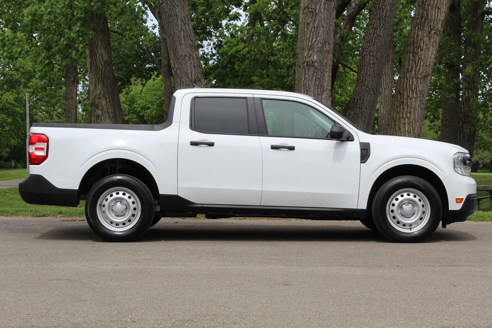 Used 2022 Ford Maverick XL FWD image 9