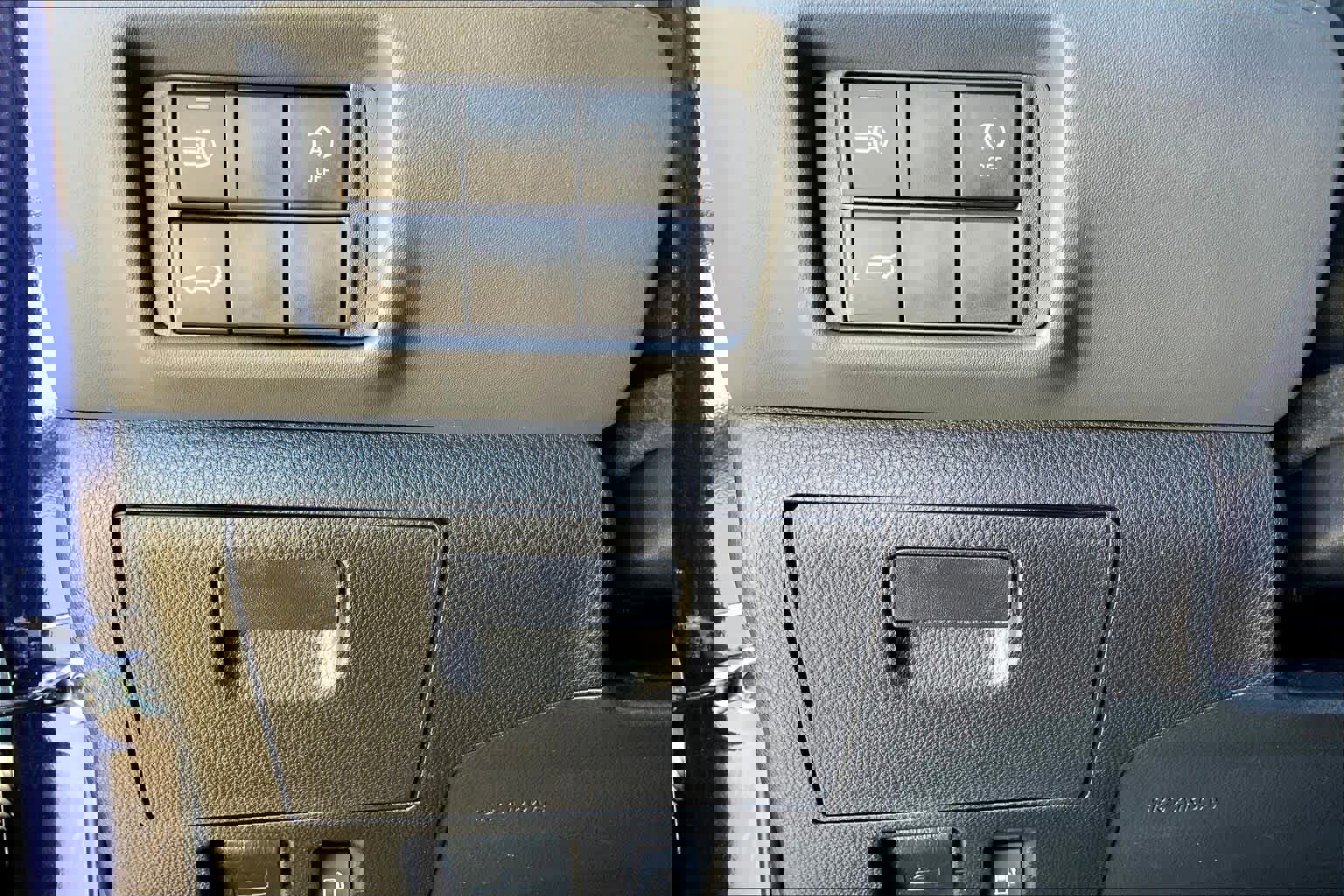 Used 2023 Toyota Highlander XLE image 33