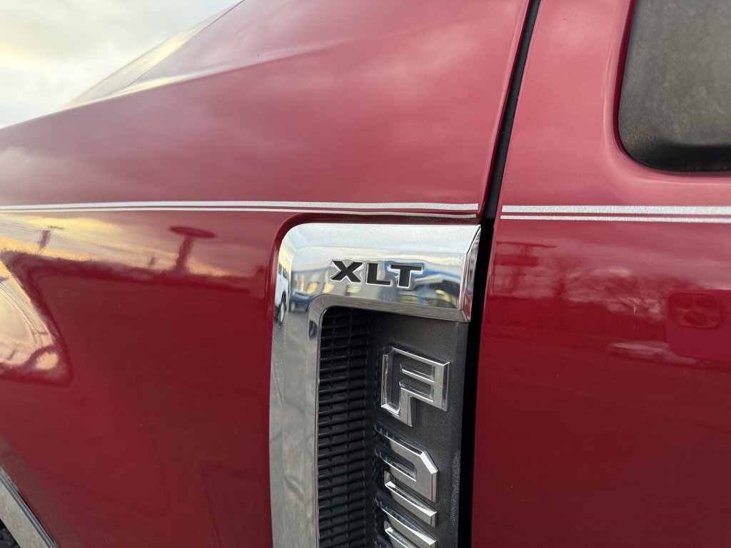 Used 2019 Ford F250 XLT w/ XLT Premium Package image 9