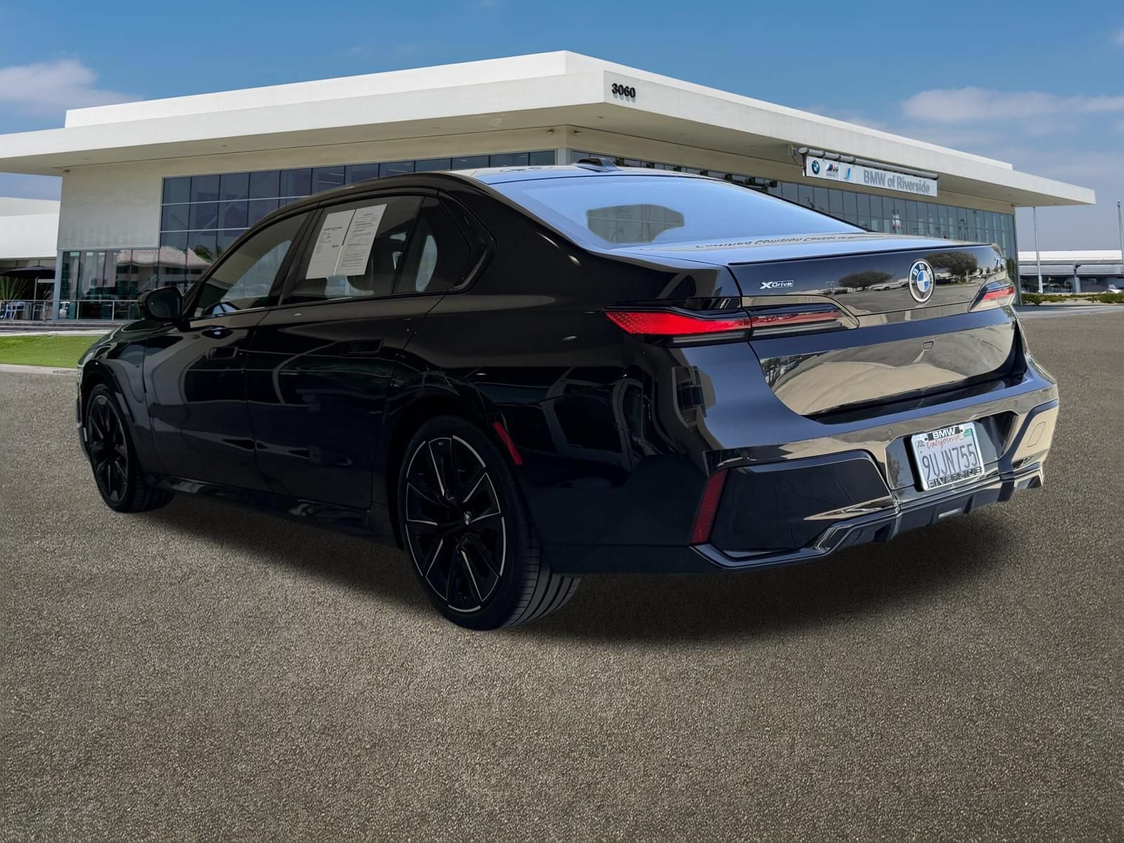Used 2025 BMW 740i xDrive w/ Premium Package AWD/4WD image 7