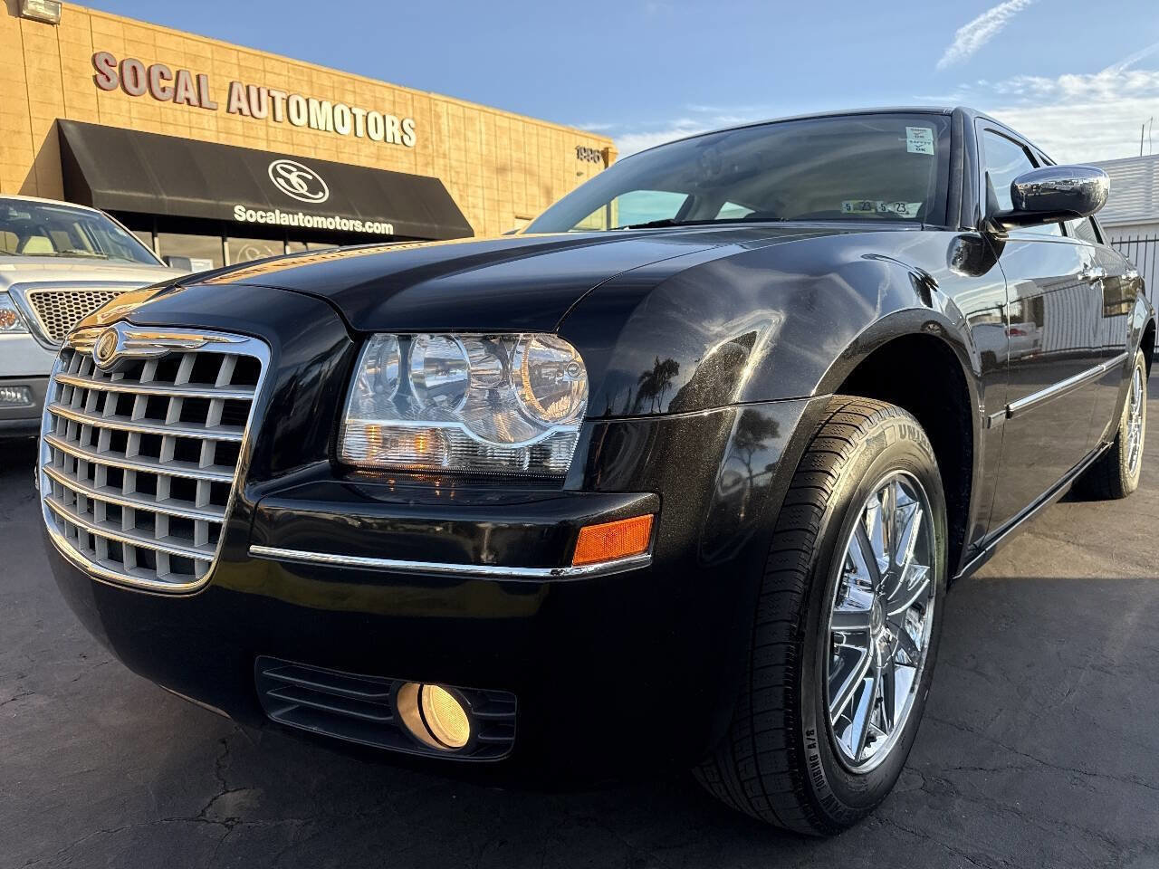 Used 2010 Chrysler 300 Touring image 35