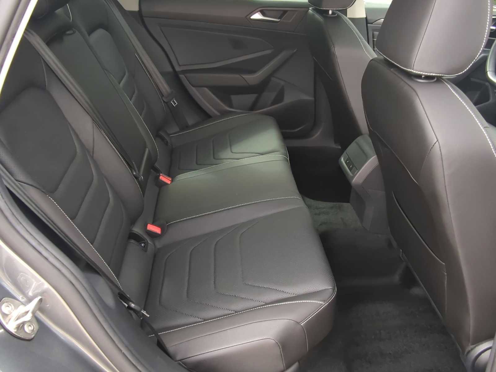 Used 2024 Volkswagen Jetta SEL image 22