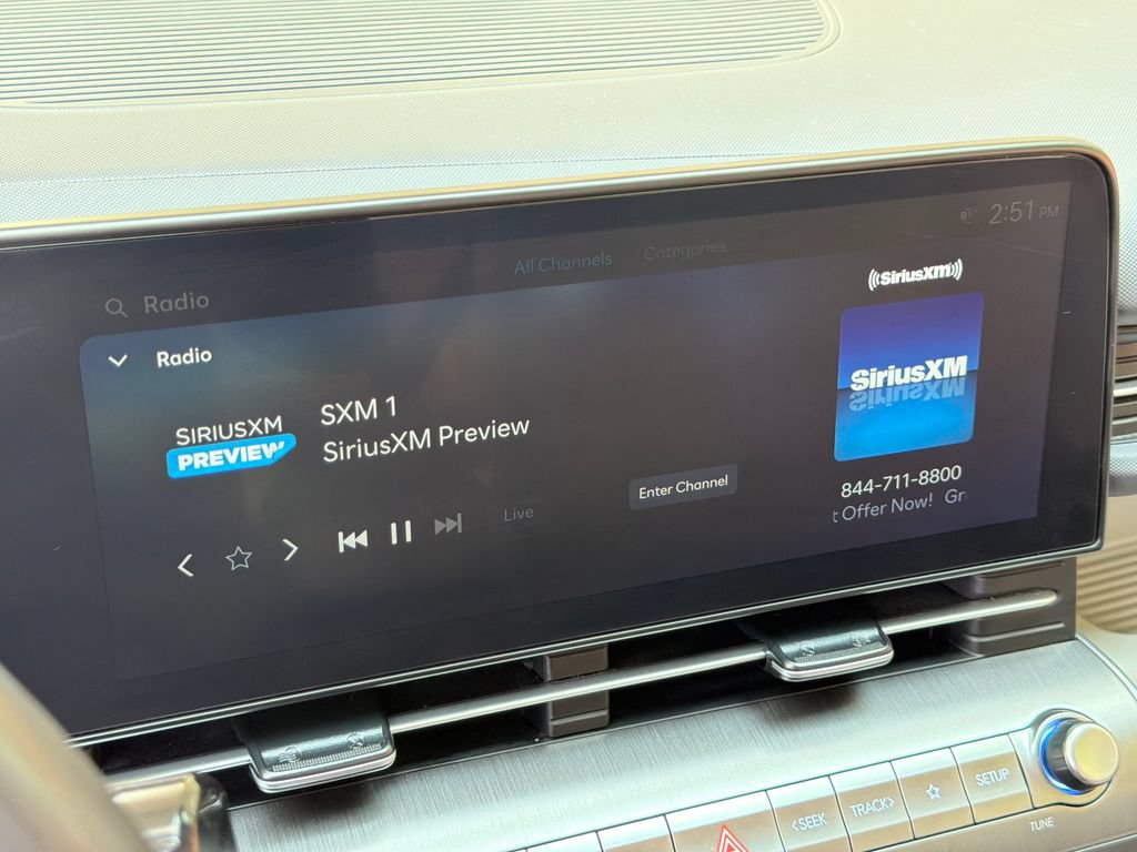 Used 2025 Hyundai Kona SEL FWD image 7